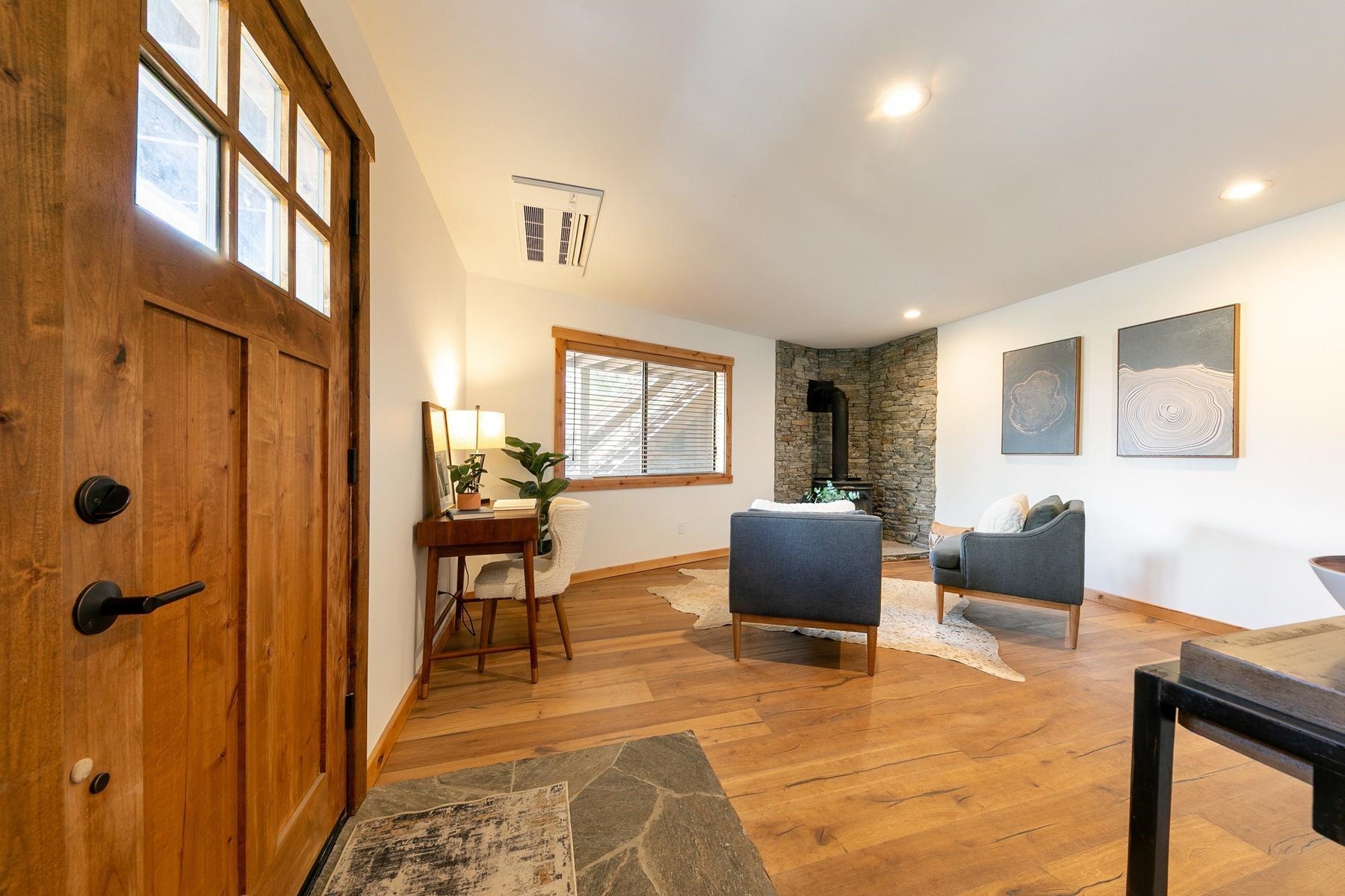 14165 Wolfgang Road Truckee, CA 96161 - Photo 4 of 28
