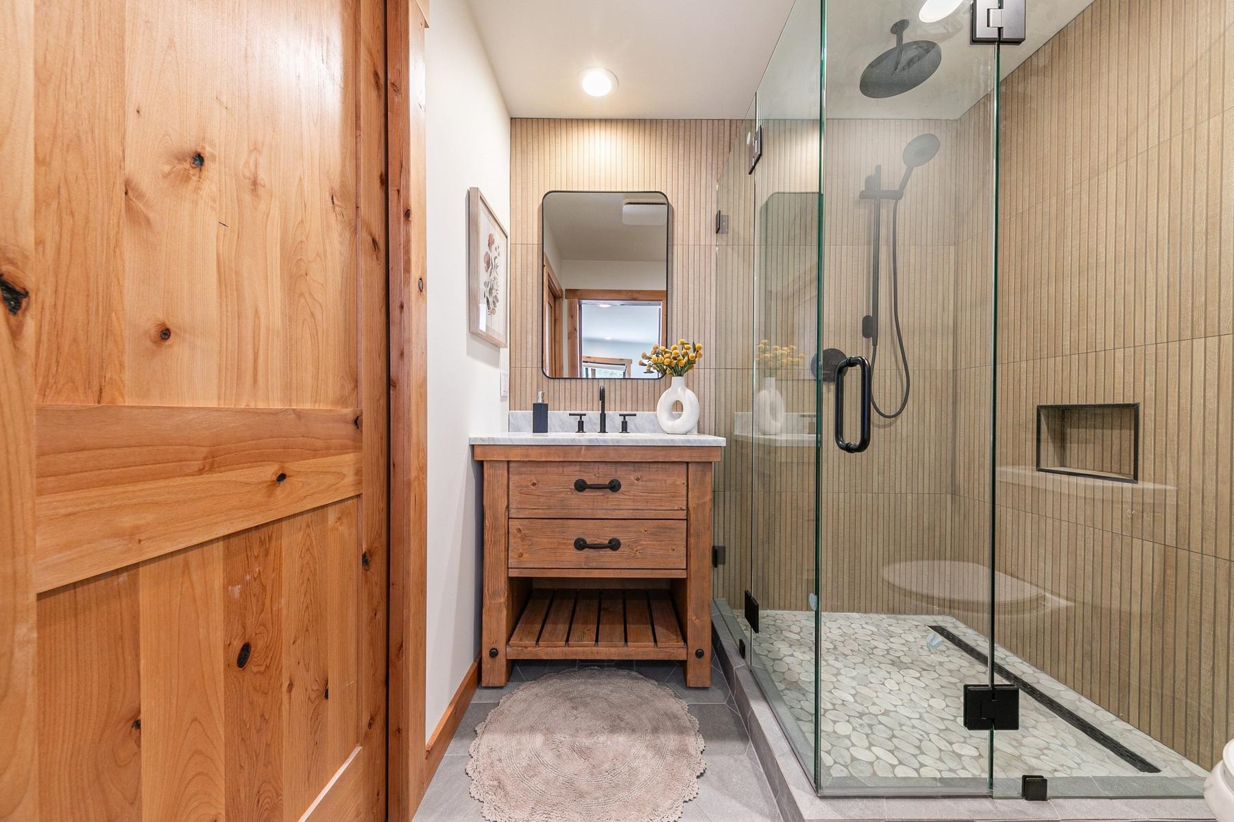 14165 Wolfgang Road Truckee, CA 96161 - Photo 9 of 28