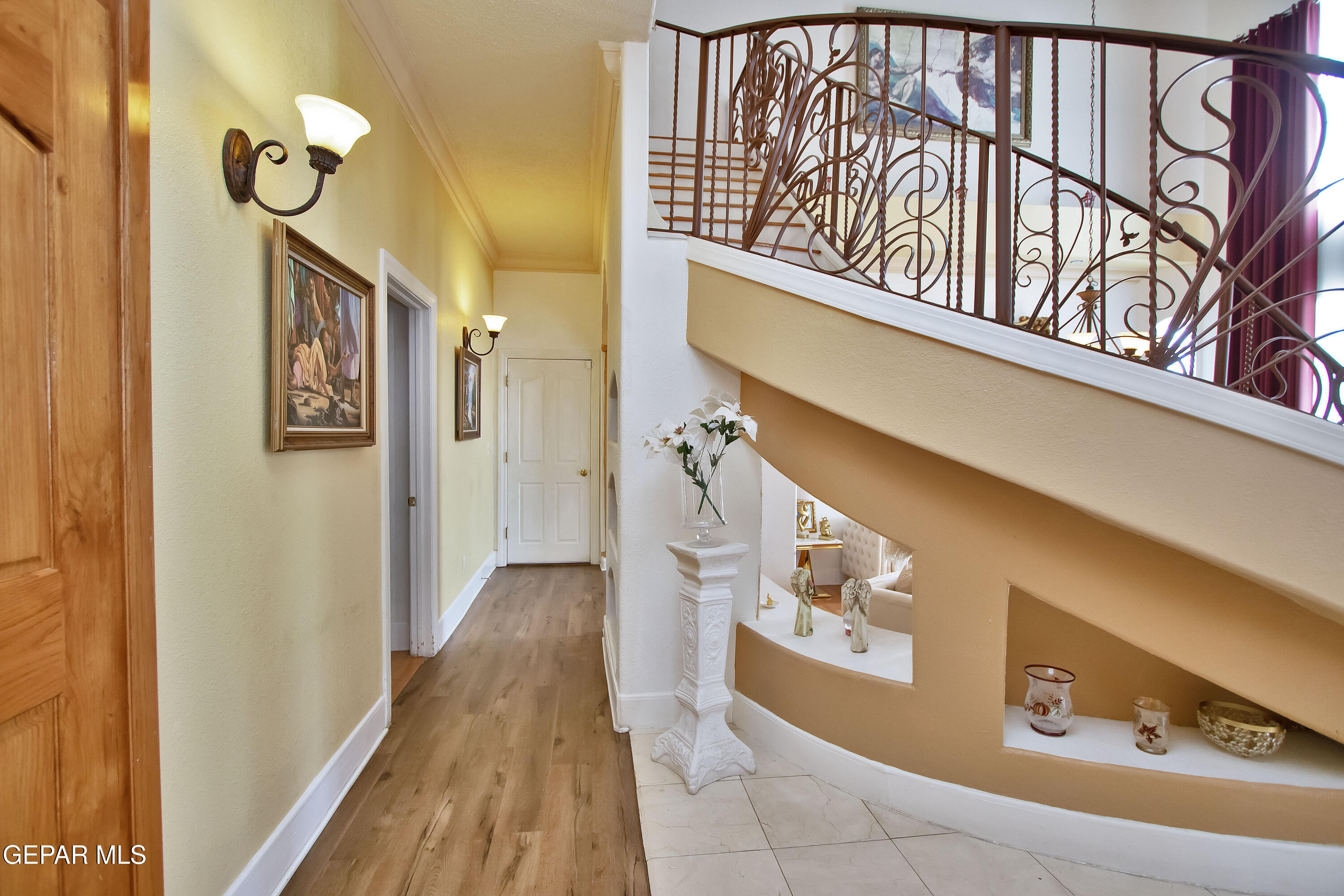 861 Country Club Road El Paso, TX 79932 - Photo 51 of 104 Hallway