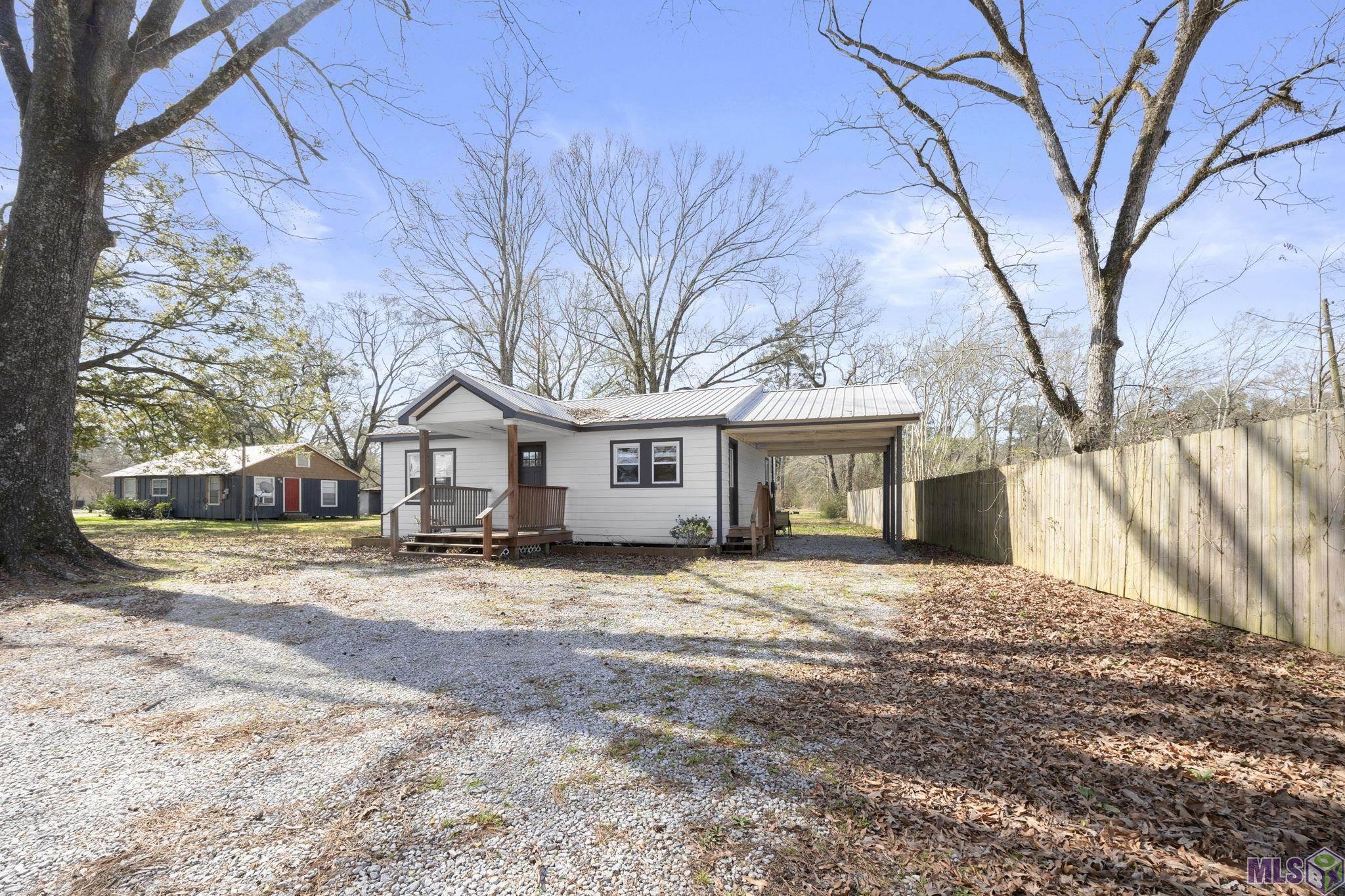 8720 Lockhart Road Denham Springs, LA 70726 - Photo 1 of 14 Gallery Image 1