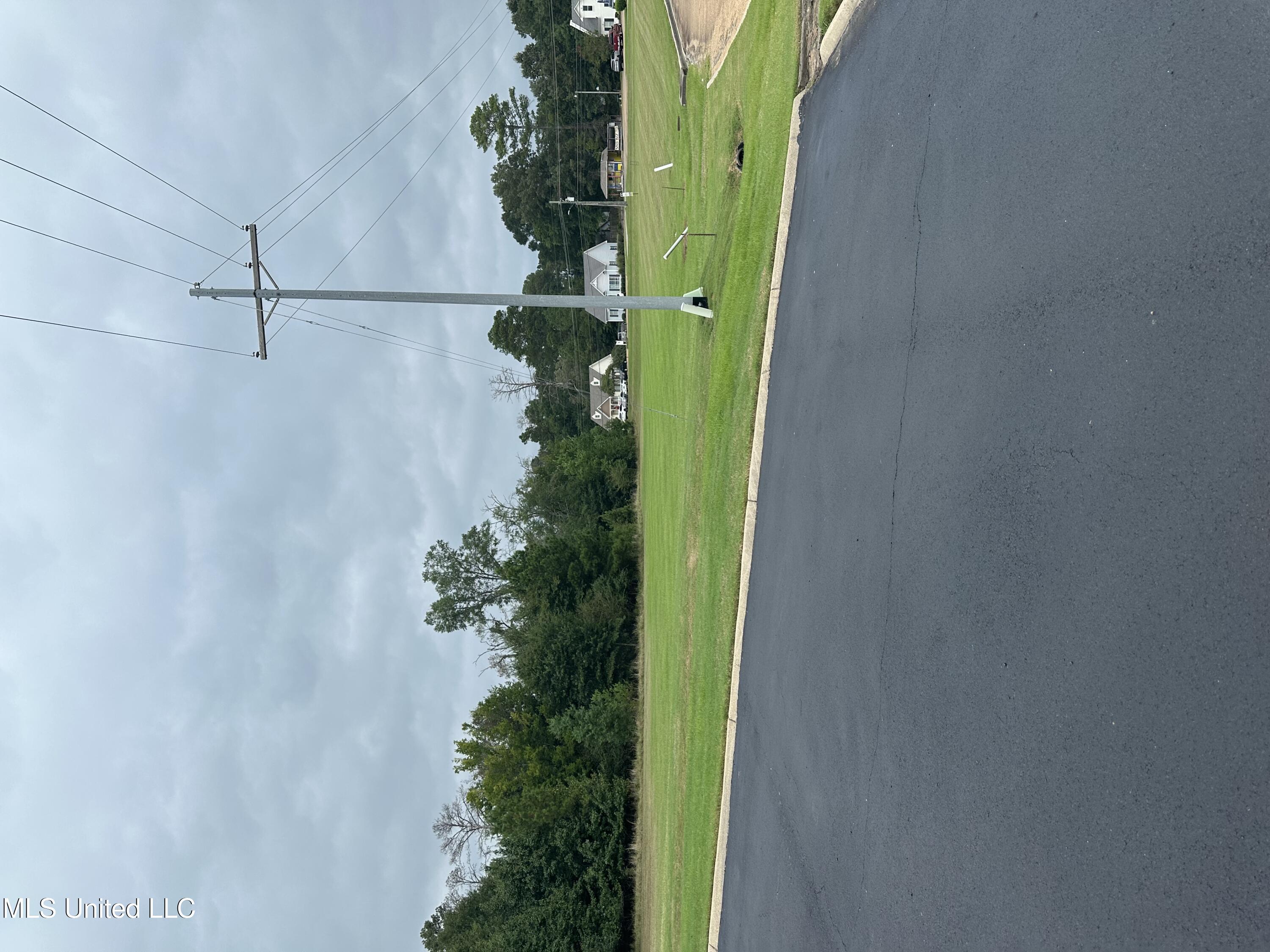 Byram Place Byram, MS 39272 - Photo 2 of 7 IMG_6075 copy