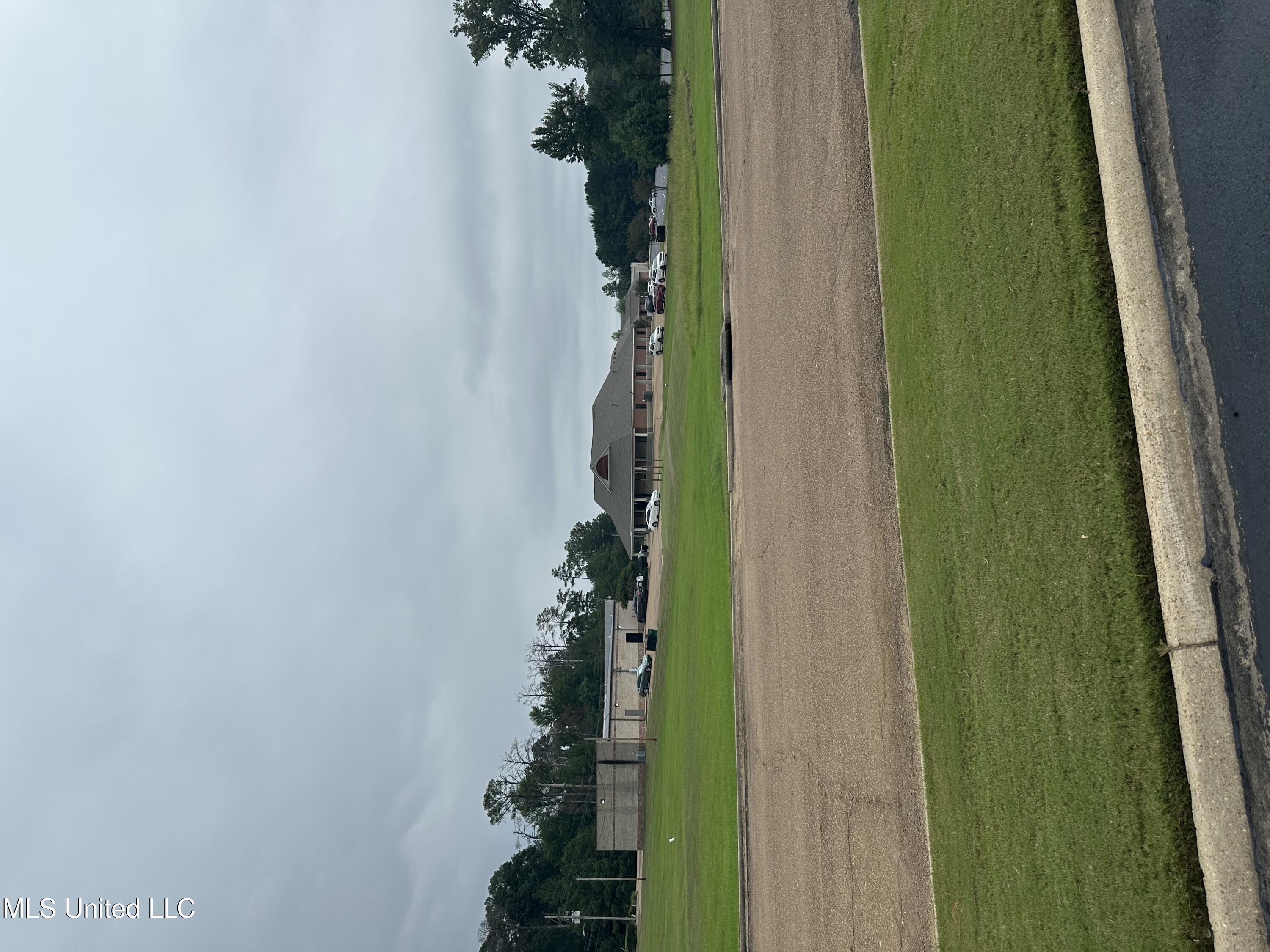 Byram Place Byram, MS 39272 - Photo 4 of 7 IMG_6077 copy