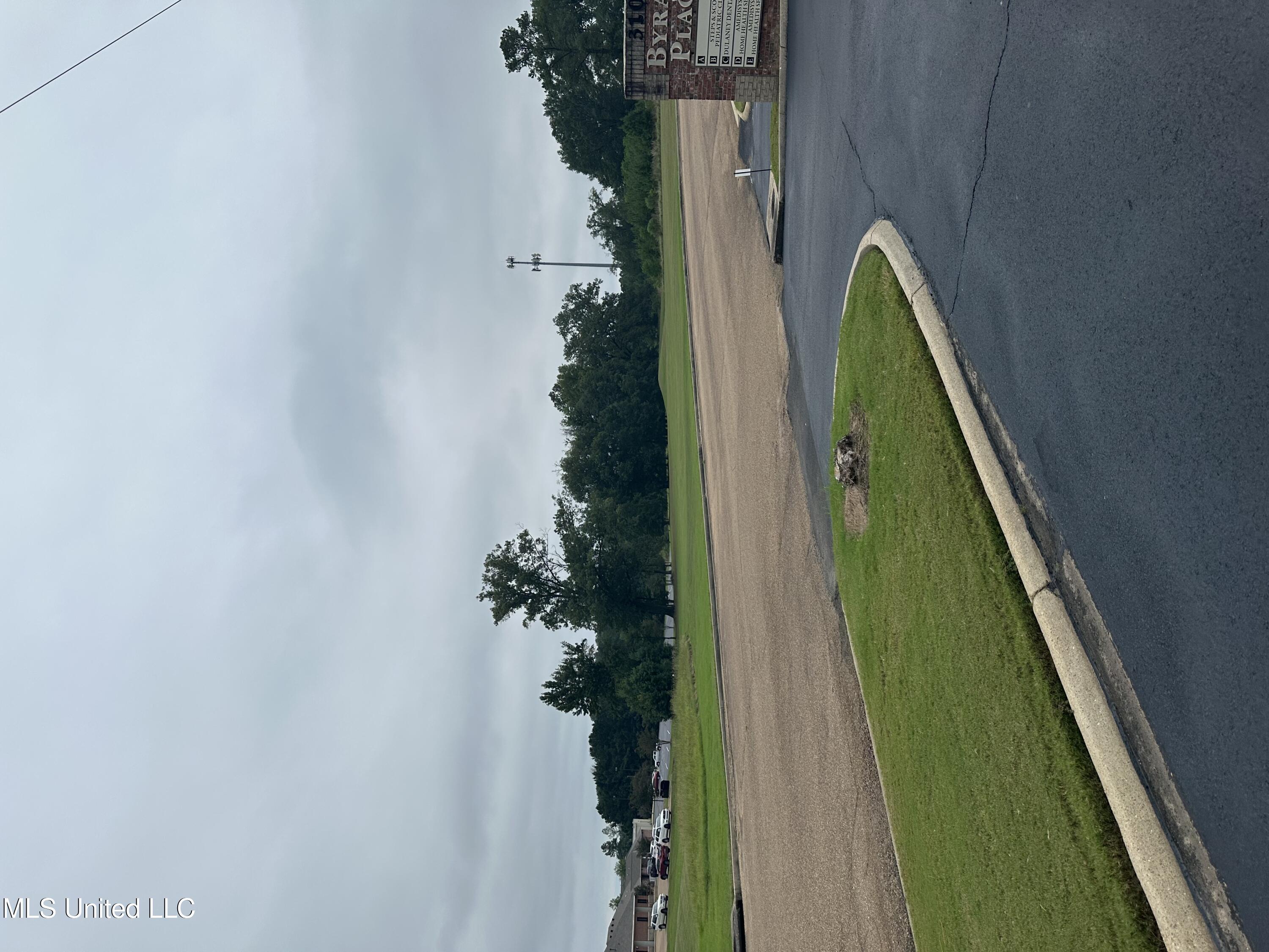 Byram Place Byram, MS 39272 - Photo 5 of 7 IMG_6078 copy