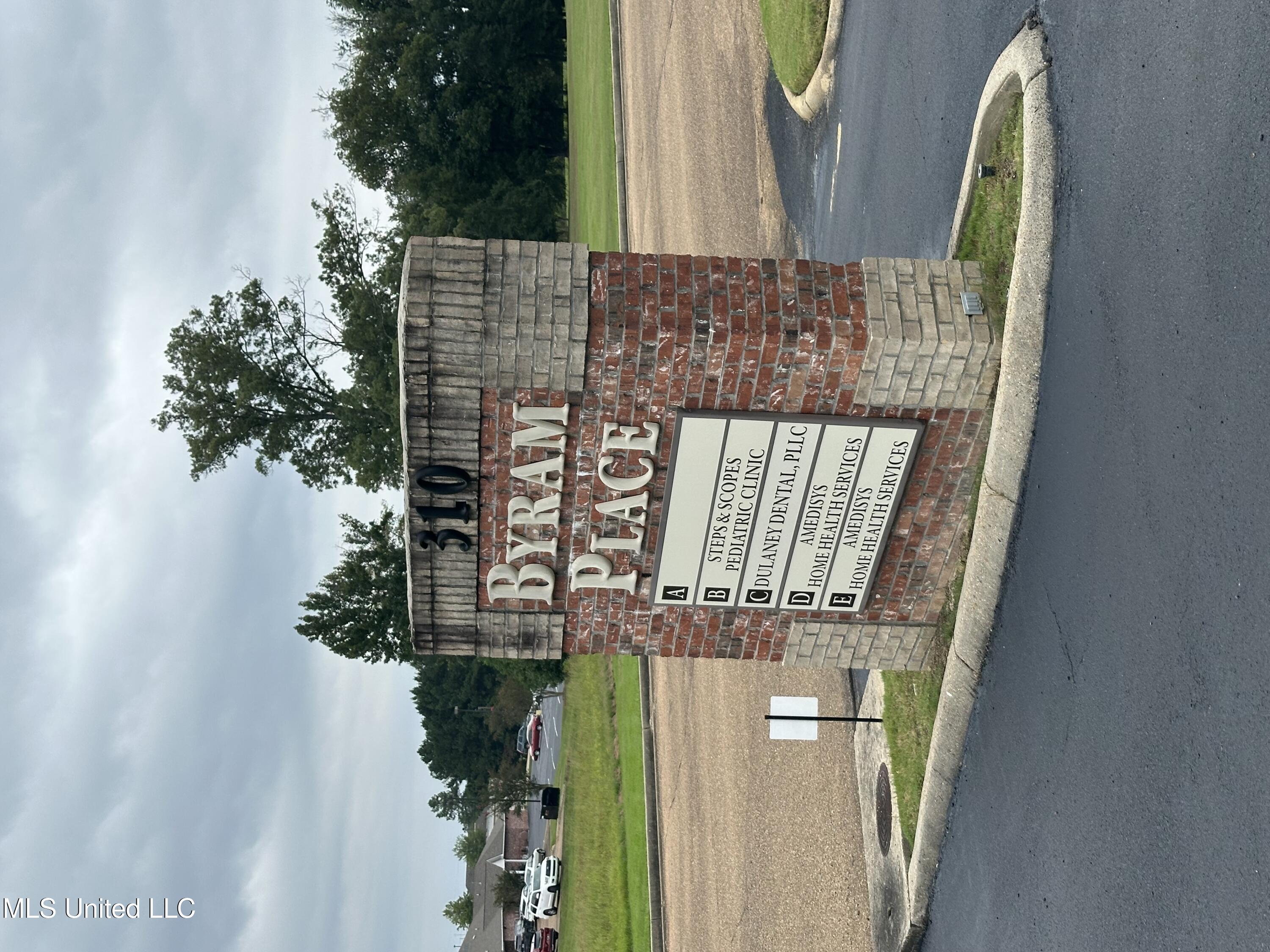 Byram Place Byram, MS 39272 - Photo 6 of 7 IMG_6092 copy