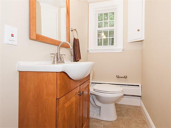 22 Robin Road Lynnfield, MA 01940 - Photo 13 of 27 Gallery Image 13
