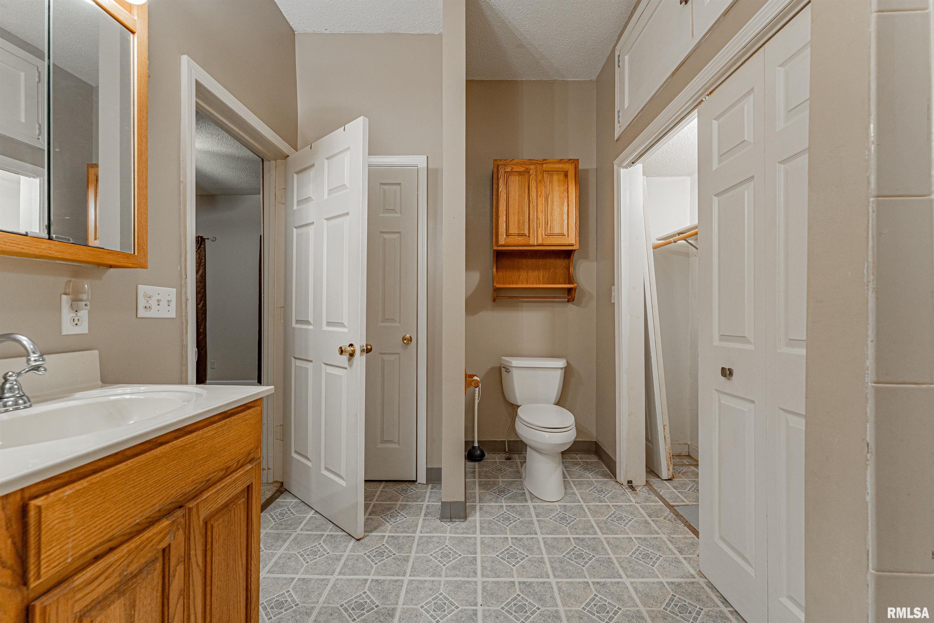 603 West Jackson Street Athens, IL 62613 - Photo 10 of 26 Gallery Image 10