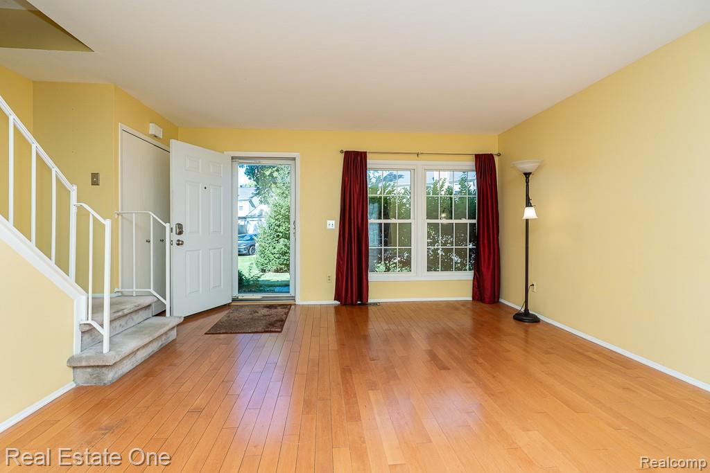 1312 Brook Lane Rochester Hills, MI 48306 - Photo 3 of 22