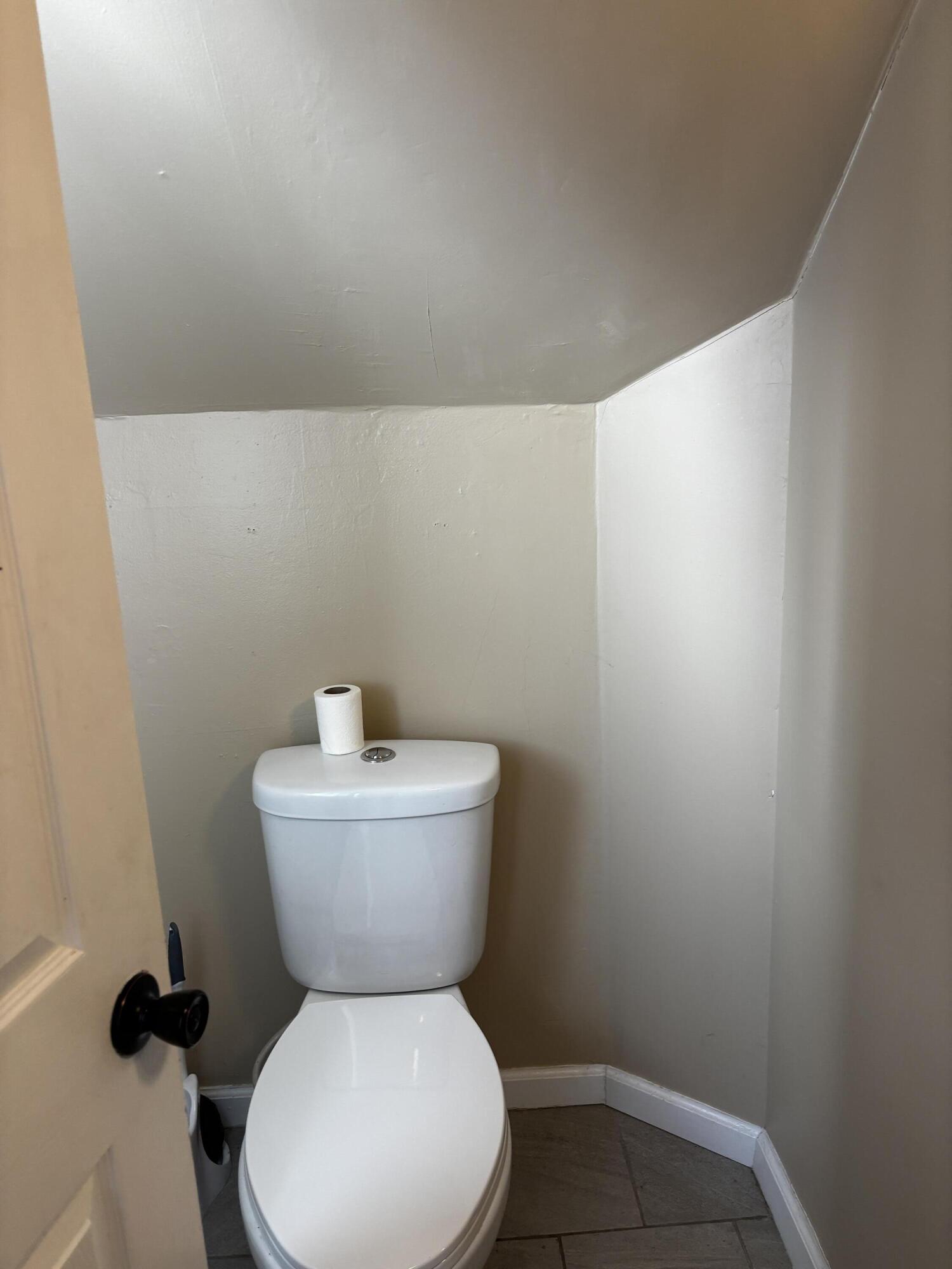 5525 North 36th Street Milwaukee, WI 53209 - Photo 16 of 39 Full Bath Main Floor