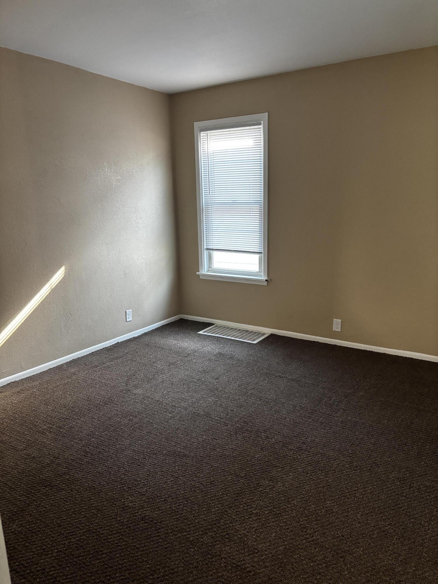 5525 North 36th Street Milwaukee, WI 53209 - Photo 18 of 39 Main Floor Bedrm