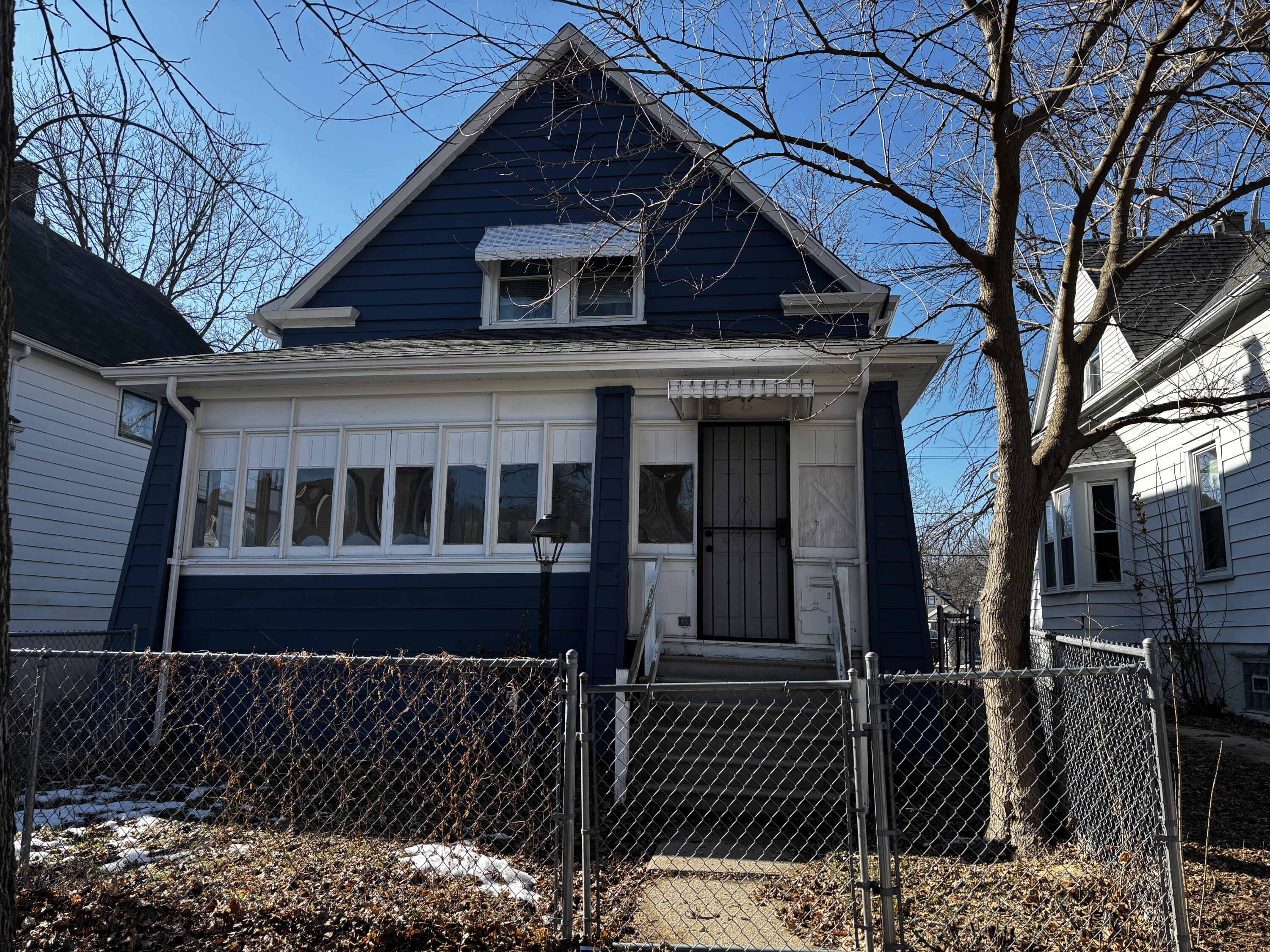 5525 North 36th Street Milwaukee, WI 53209 - Photo 2 of 39 Front