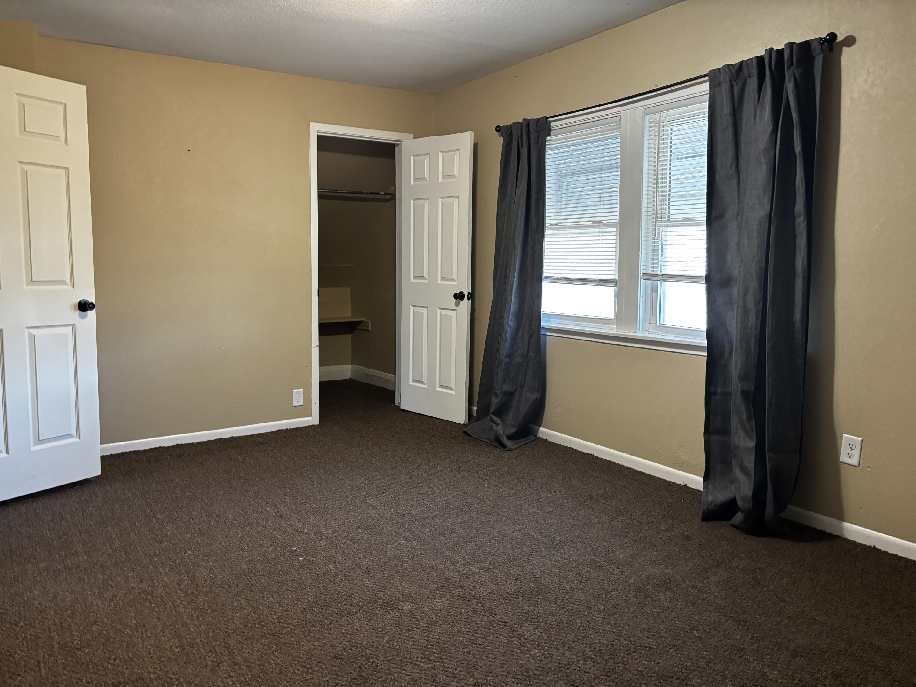 5525 North 36th Street Milwaukee, WI 53209 - Photo 26 of 39 Bedrm 4 Upper