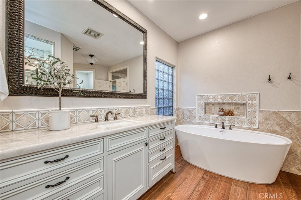 1867 North Rector Avenue Clovis, CA 93619 - Photo 34 of 49 a bathroom with a double vanity sink mirror and