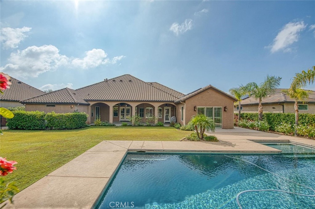 1867 North Rector Avenue Clovis, CA 93619 - Photo 47 of 49 a front view of a house with yard