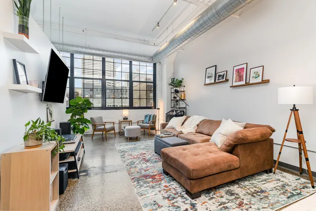 $199,900 | 500 Robert Street North, Unit 201, St. Paul, MN 55101