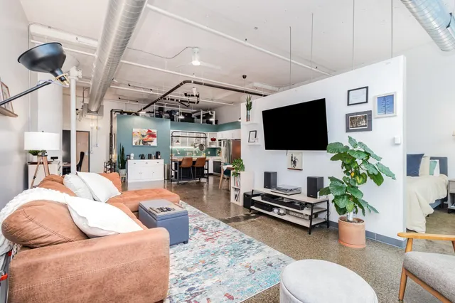 $199,900 | 500 Robert Street North, Unit 201, St. Paul, MN 55101