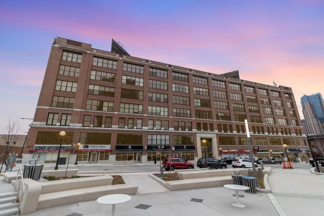 $199,900 | 500 Robert Street North, Unit 201, St. Paul, MN 55101