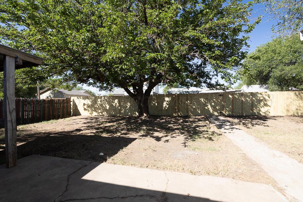 4422 South Ong Street Amarillo, TX 79110 - Photo 16 of 17 Back Yard