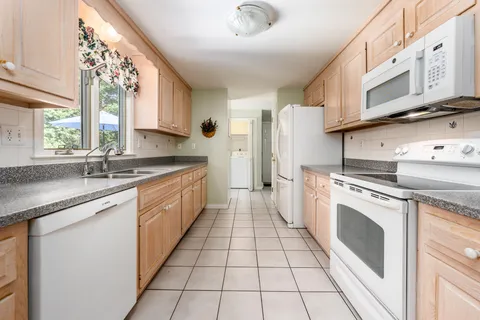 $895,000 | 976 Route 6A, Yarmouth Port, MA 02675