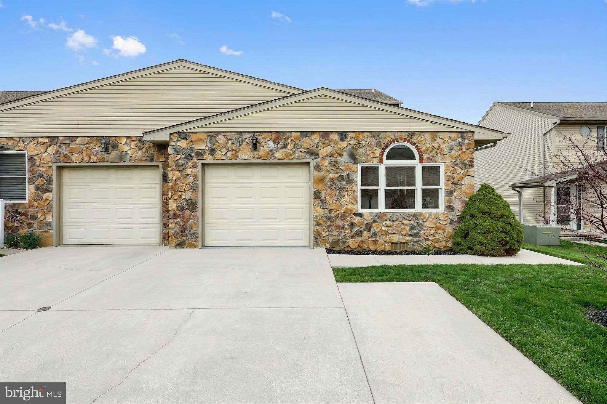 413 Springbrook Court Hanover, PA 17331 - Photo 2 of 32 Worry-free living in a spacious condo