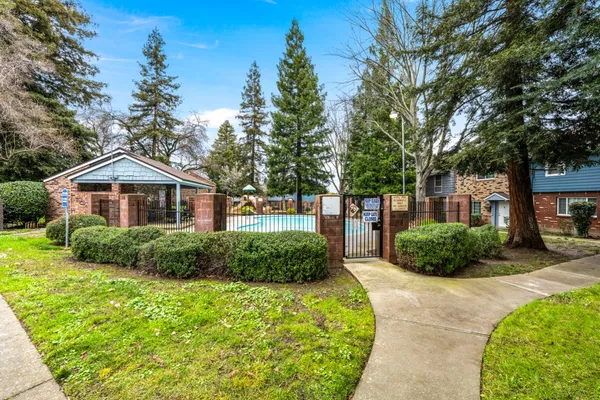 $315,000 | 4007 Oak Villa Circle, Carmichael, CA 95608