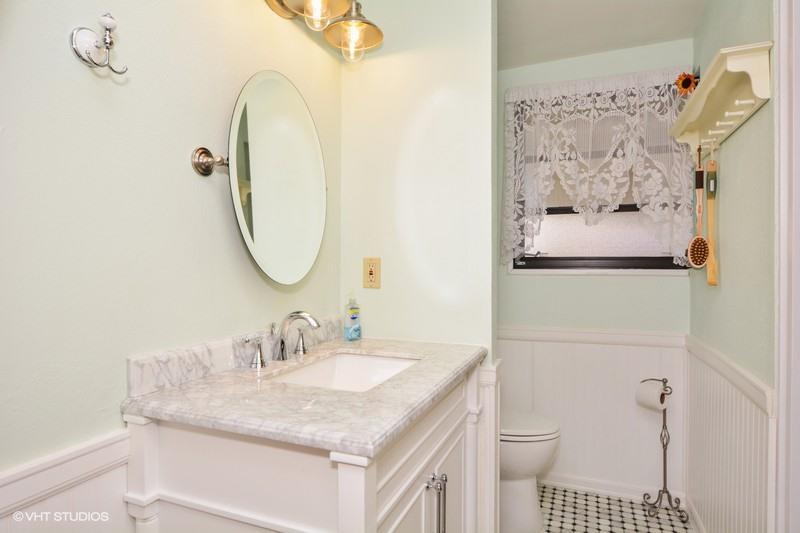 333 Northeast 28th Street Boca Raton, FL 33431 - Photo 7 of 11 MASTER BATHROOM