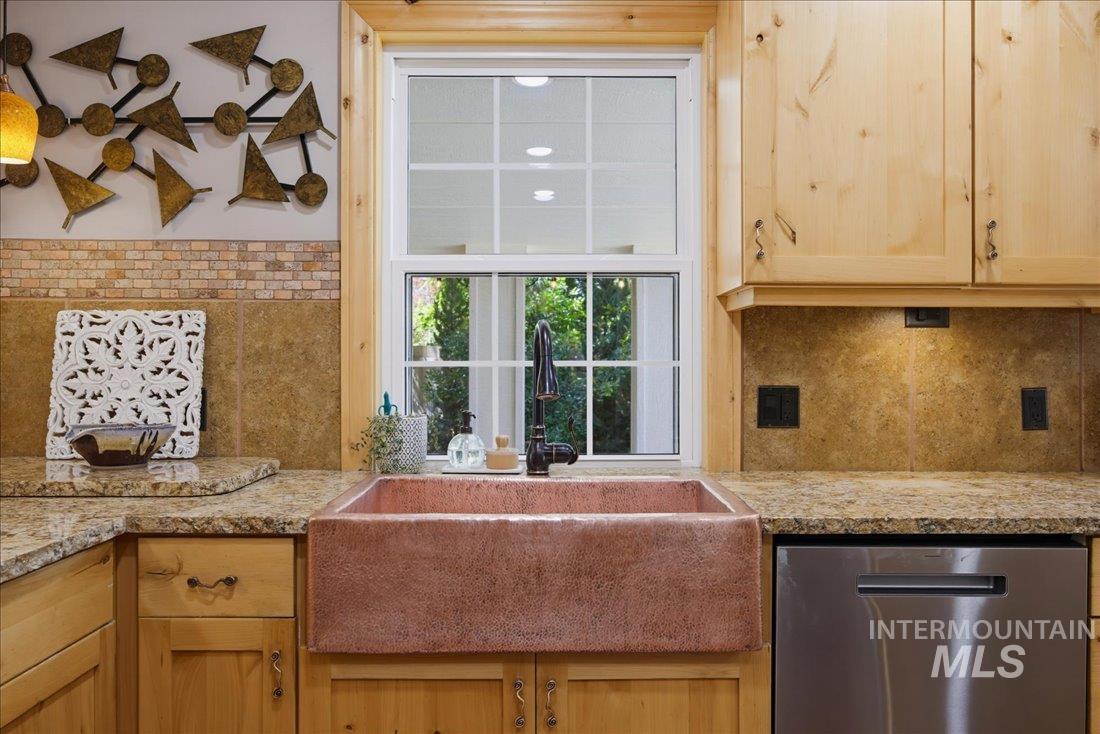 2779 South Falling Brook Way Boise, ID 83706 - Photo 14 of 49