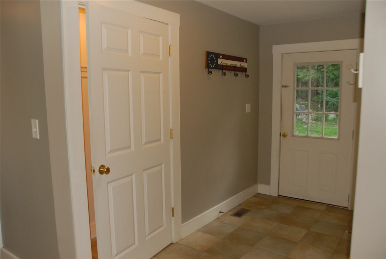 40 South Hill Road New Boston, NH 03070 - Photo 5 of 40