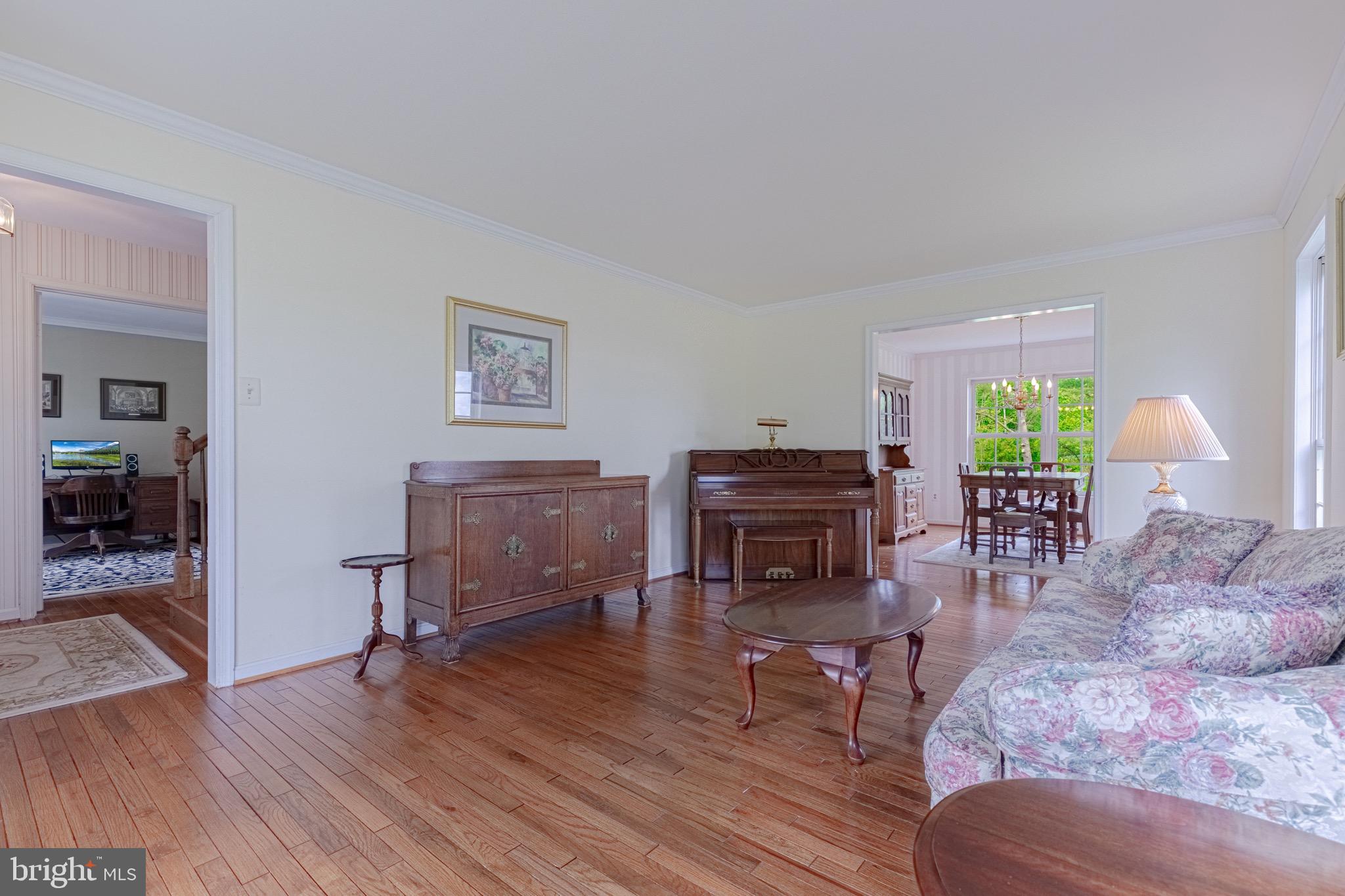 21709 St Louis Road Middleburg, VA 20117 - Photo 18 of 47 Living room w/view to dining room.
