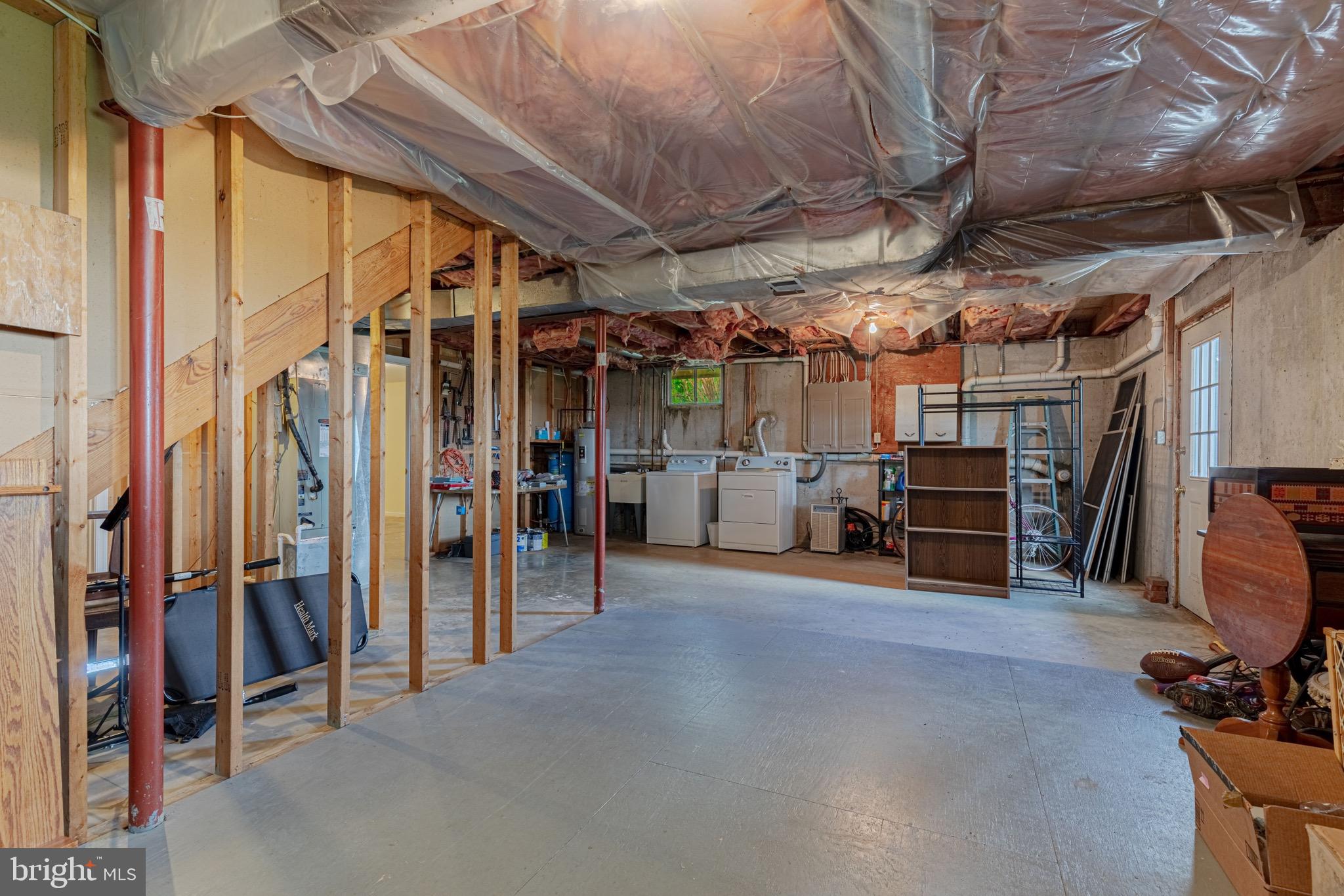 21709 St Louis Road Middleburg, VA 20117 - Photo 35 of 47 A basement to make your own.