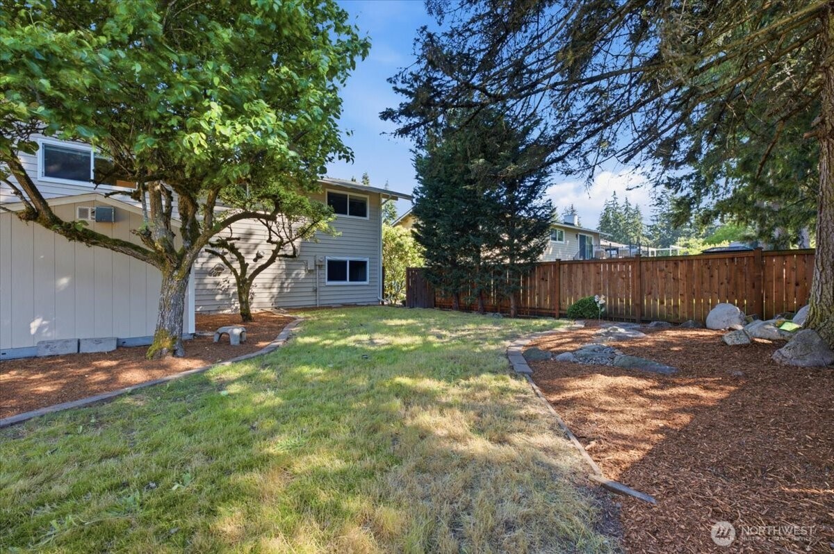 1801 Anacortes Avenue Northeast Renton, WA 98059 - Photo 28 of 29