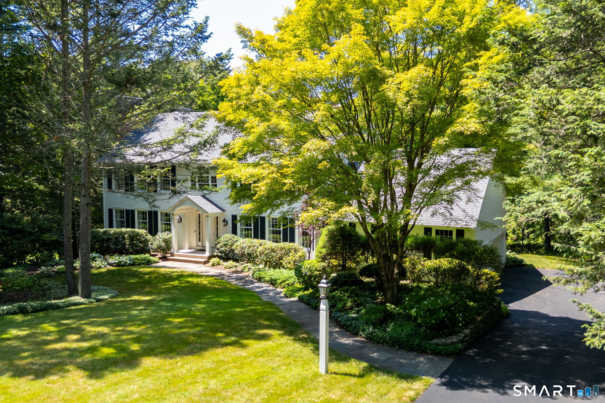 26 Henley Way Avon, CT 06001 - Photo 1 of 38