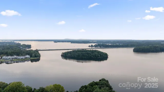 $1,150,000 | 748 Amalfi Drive, Davidson, NC 28036