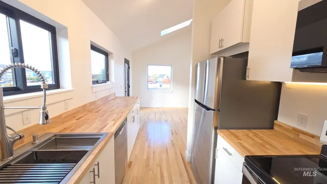 $235,000 | 424 East Palouse River Drive, Moscow, ID 83843