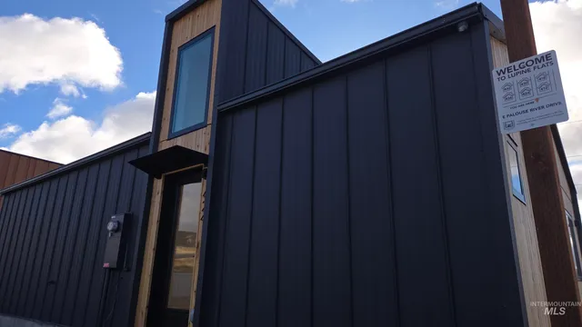 $235,000 | 424 East Palouse River Drive, Moscow, ID 83843