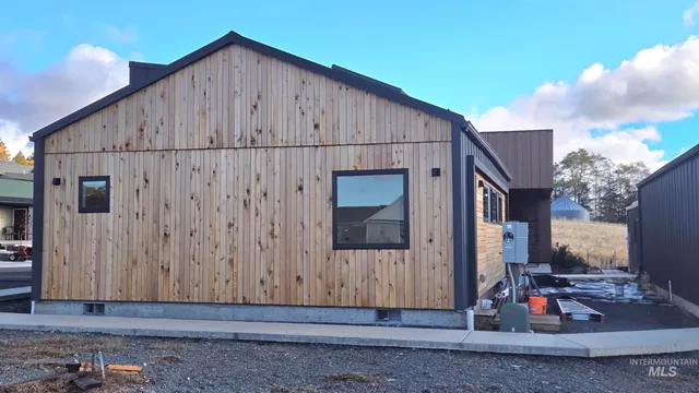 $235,000 | 424 East Palouse River Drive, Moscow, ID 83843