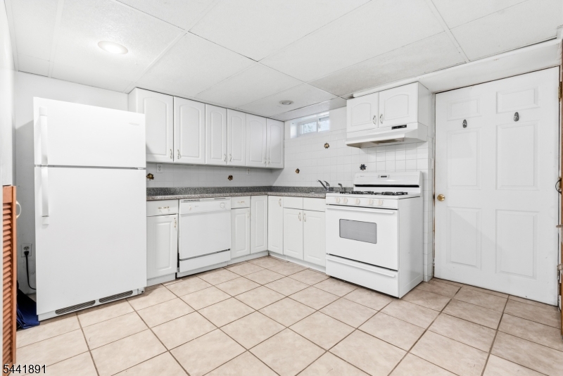 240 Summit Road Mountainside, NJ 07092 - Photo 22 of 33