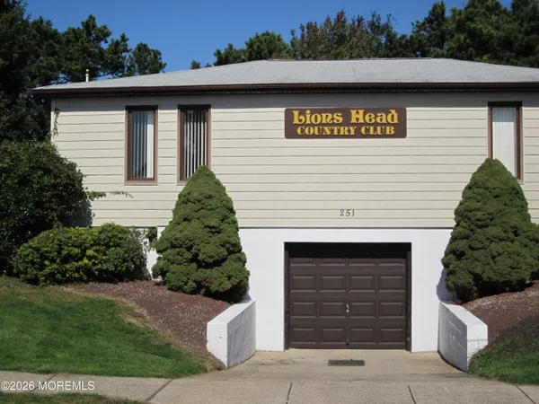 $579,900 | 13 Tennis Court, Brick, NJ 08723