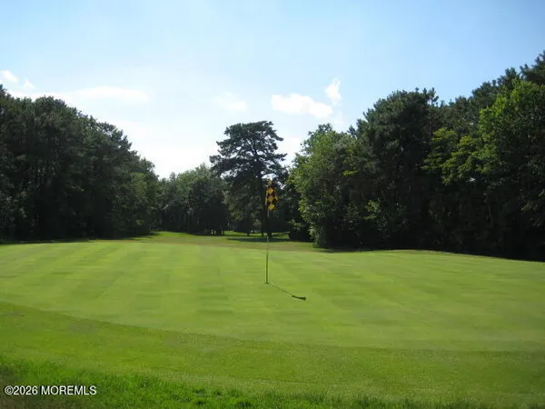 $579,900 | 13 Tennis Court, Brick, NJ 08723