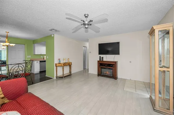 $200,000 | 1121 Queen Anne Drive, Unit C, Palm Harbor, FL 34684