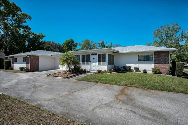 $200,000 | 1121 Queen Anne Drive, Unit C, Palm Harbor, FL 34684