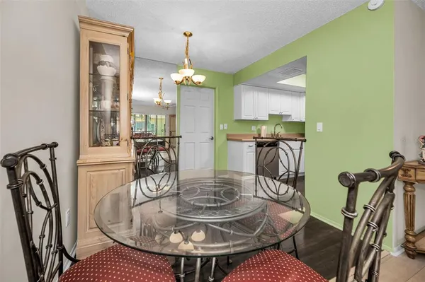 $200,000 | 1121 Queen Anne Drive, Unit C, Palm Harbor, FL 34684