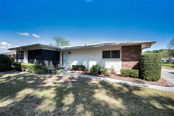 $200,000 | 1121 Queen Anne Drive, Unit C, Palm Harbor, FL 34684