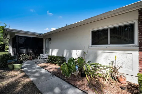 $200,000 | 1121 Queen Anne Drive, Unit C, Palm Harbor, FL 34684