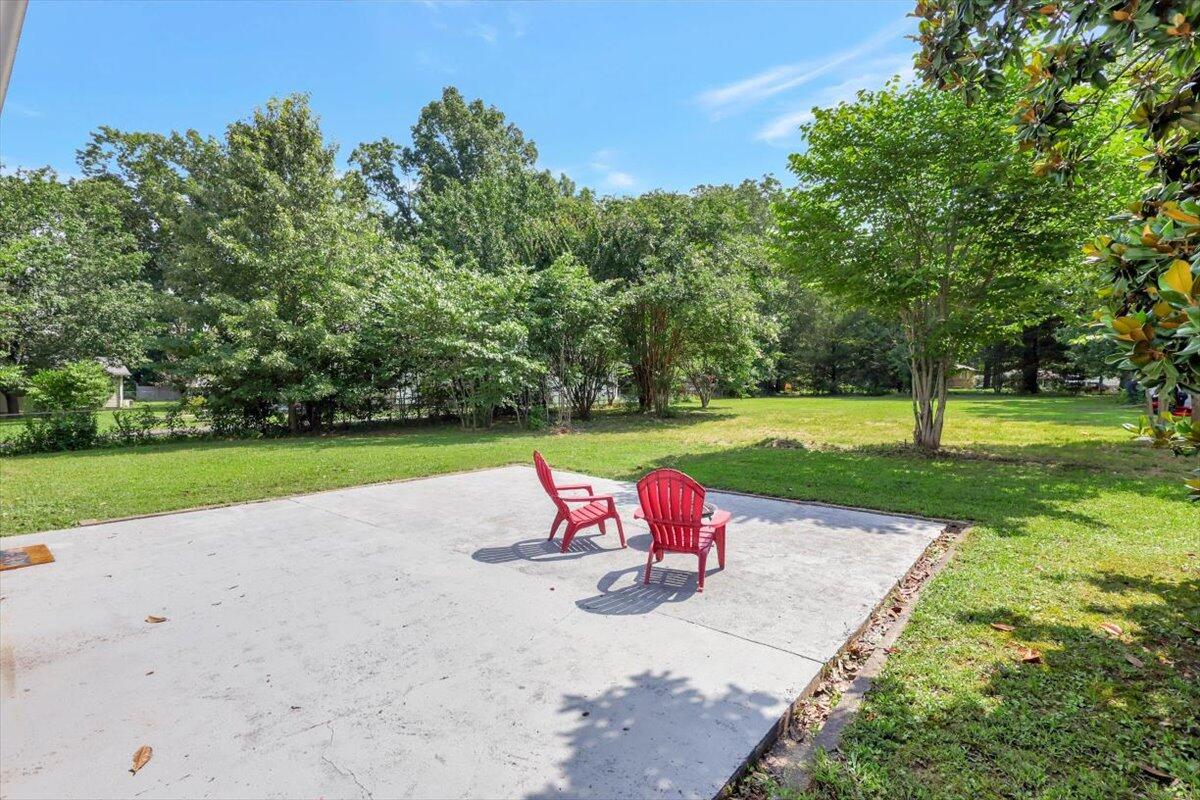 824 Graysville Road Chattanooga, TN 37421 - Photo 22 of 31 Back Patio