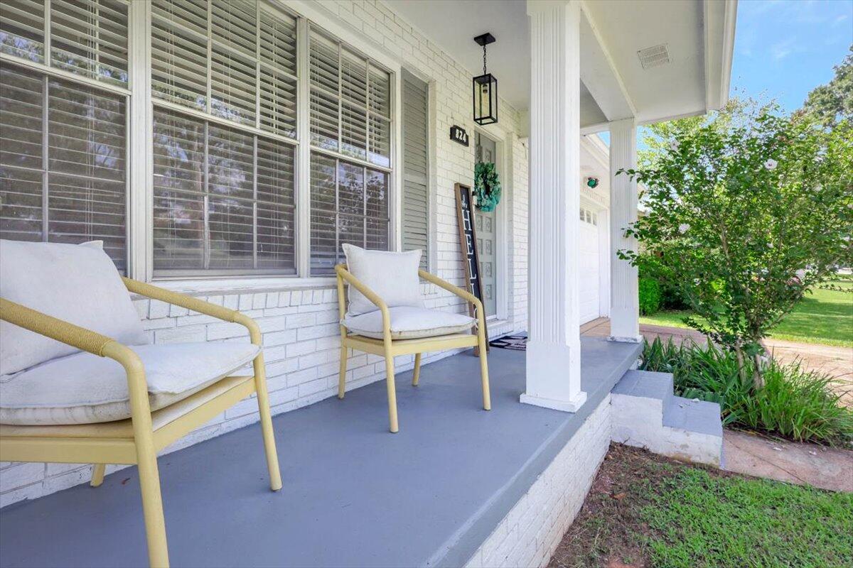 824 Graysville Road Chattanooga, TN 37421 - Photo 3 of 31 Front Porch