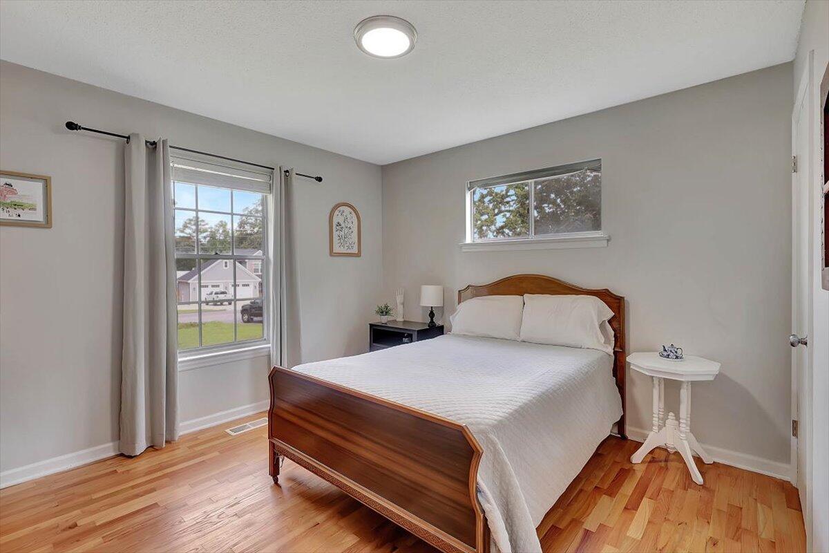 824 Graysville Road Chattanooga, TN 37421 - Photo 9 of 31 Bedroom 3