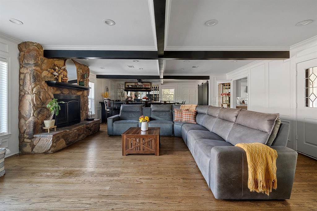 9207 Angora Street Dallas, TX 75218 - Photo 3 of 29