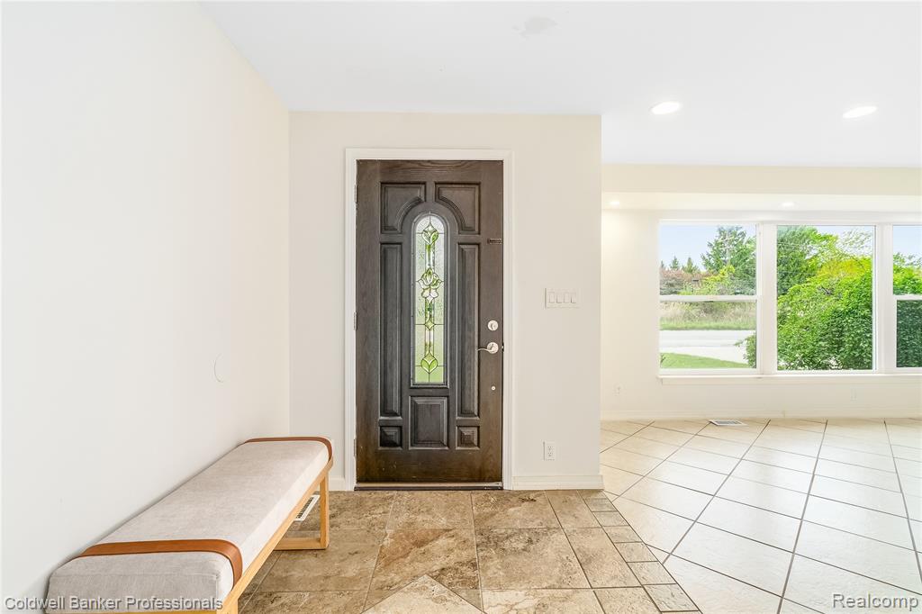 7841 Haggerty Road Belleville, MI 48111 - Photo 3 of 20