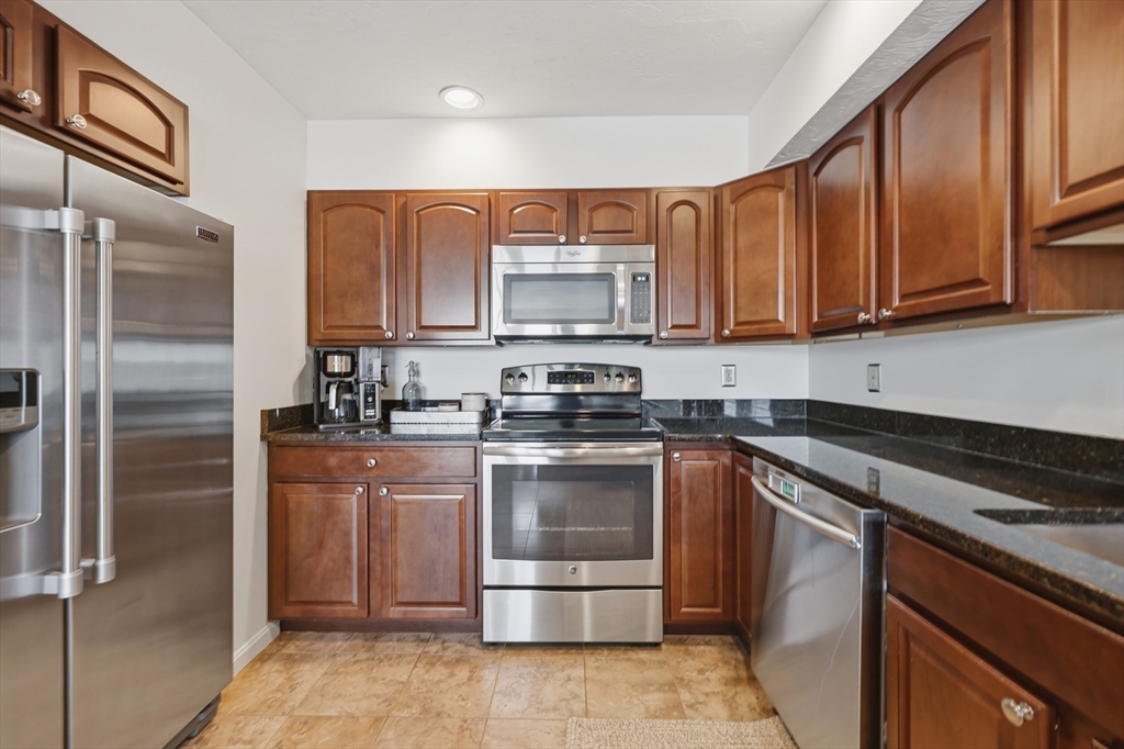60 Pointe Rok Drive, Unit 60 Worcester, MA 01604 - Photo 10 of 42