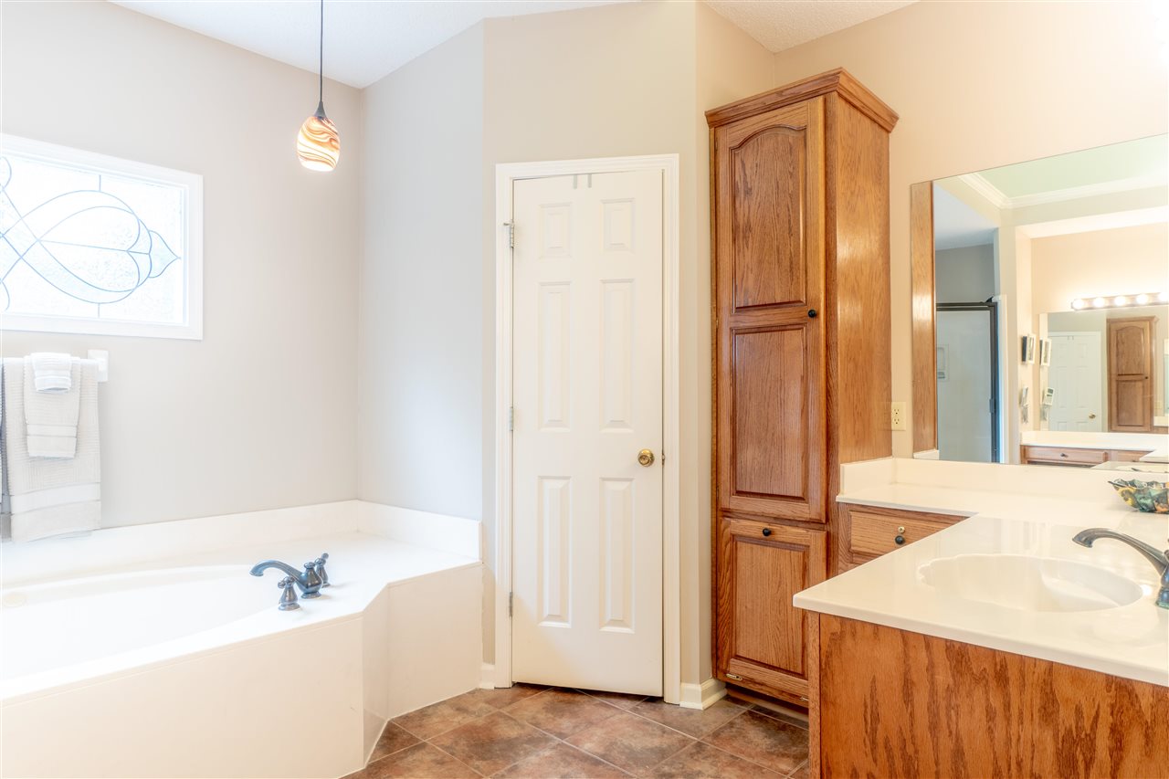 560 Roehampton Cove Collierville, TN 38017 - Photo 10 of 25 Gallery Image 10
